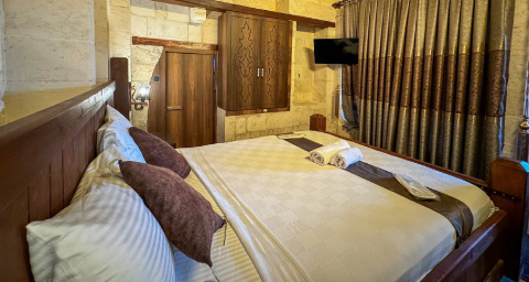 Otel Konaklama